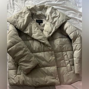 Woman's xs tan puffer jacket